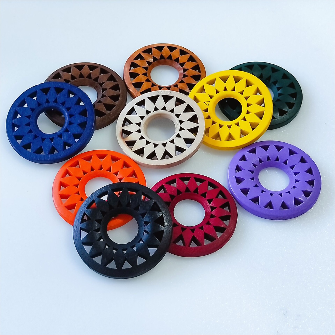 DIY jewelry accessories, Korean solid wood single-hole sunflower hollow wood chip earrings, earrings and other accessories materials wholesale