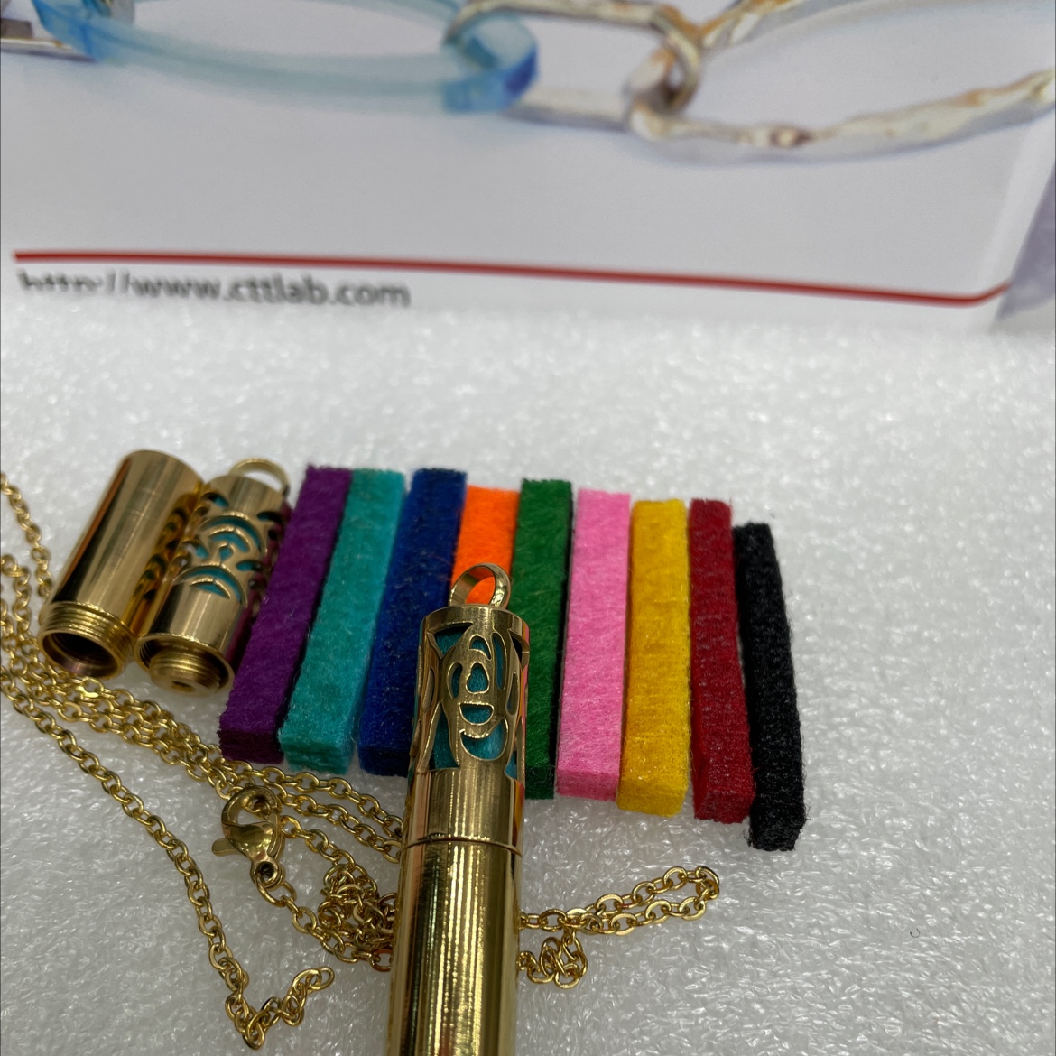 Acero inoxidable 3 secciones botella de perfume colgante color oro núcleo interior multicolor reemplazo 4 Specification image