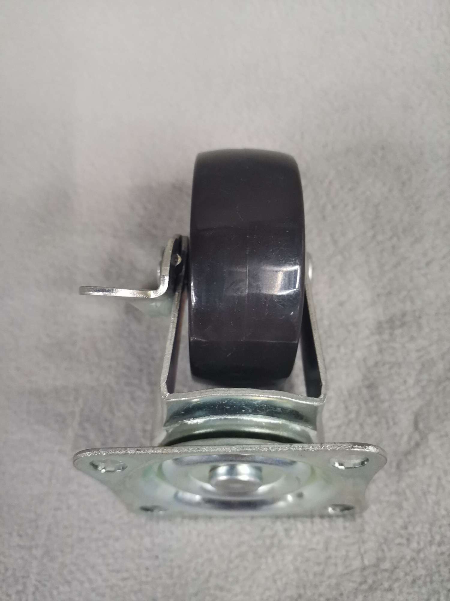 2.5-inch black PP flat-bottom movable lightweight casters with brake wheels Specification image