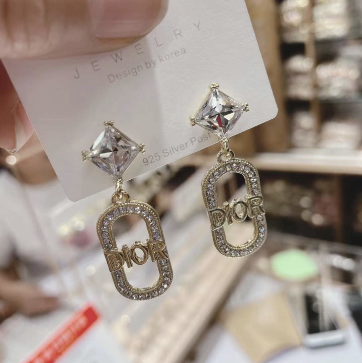 Ear studs 353