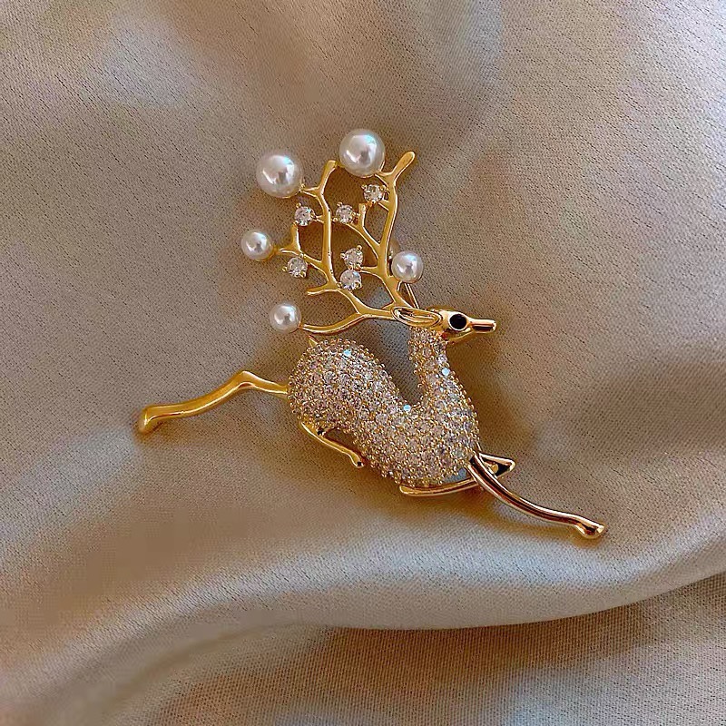 A deer dart brooch