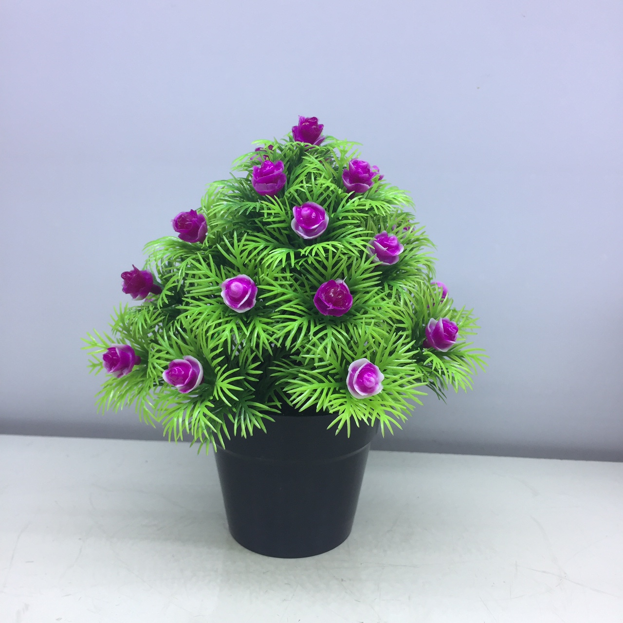 نباتات مزيفة في حوض بلاستيكي بالجملة