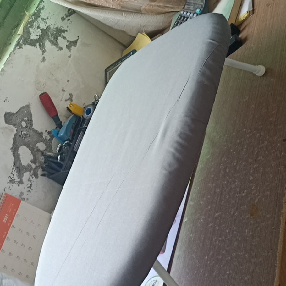 Plastic table thumbnail