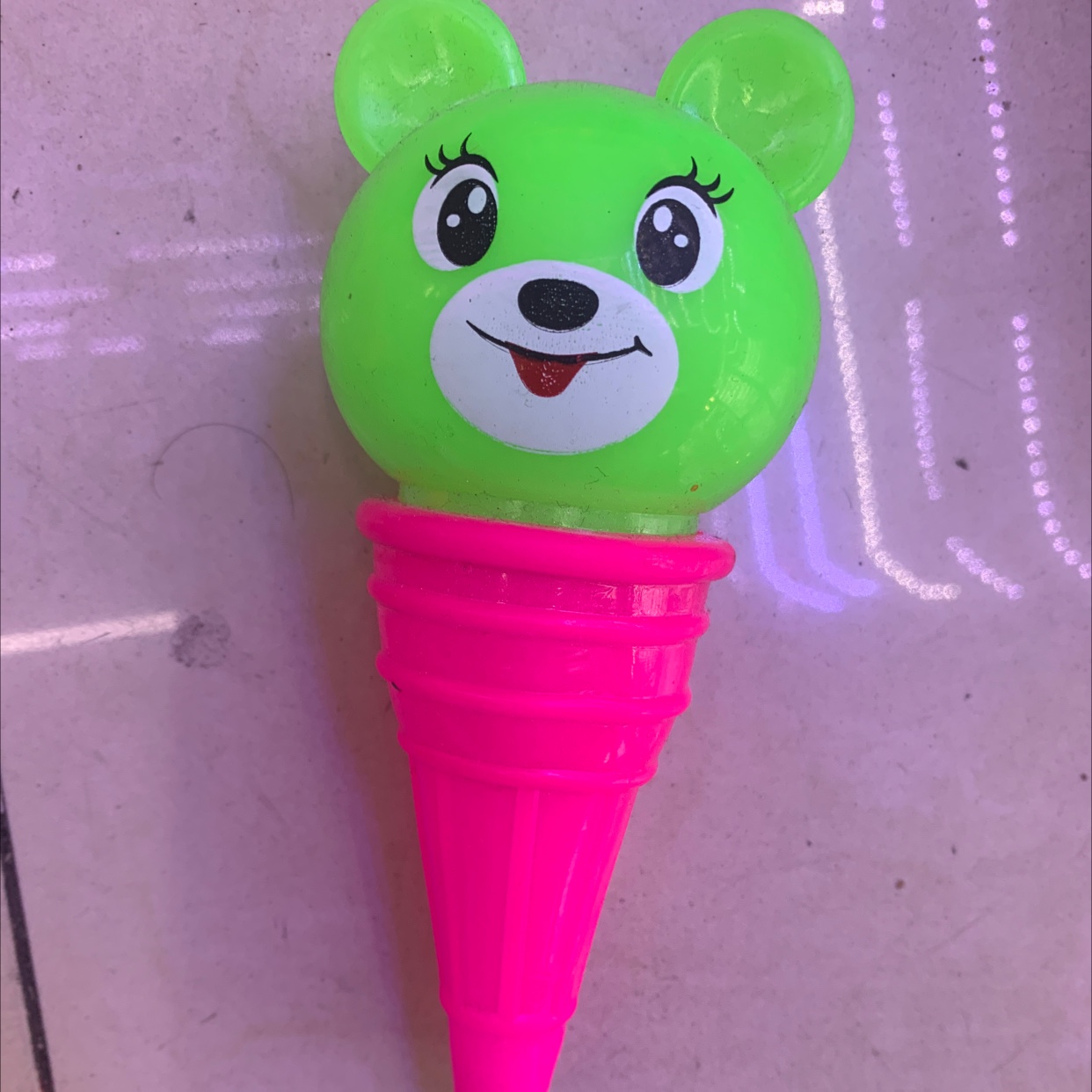 绿色小熊冰激凌