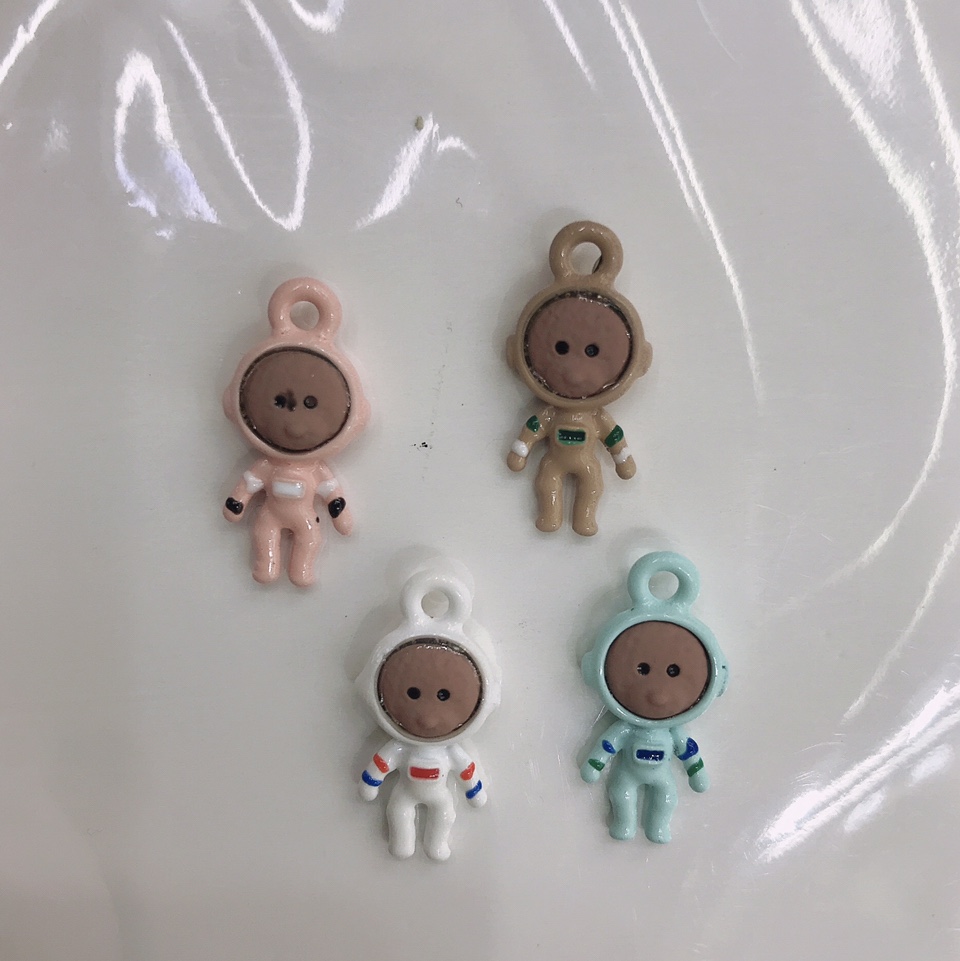 彩色太空人小吊件