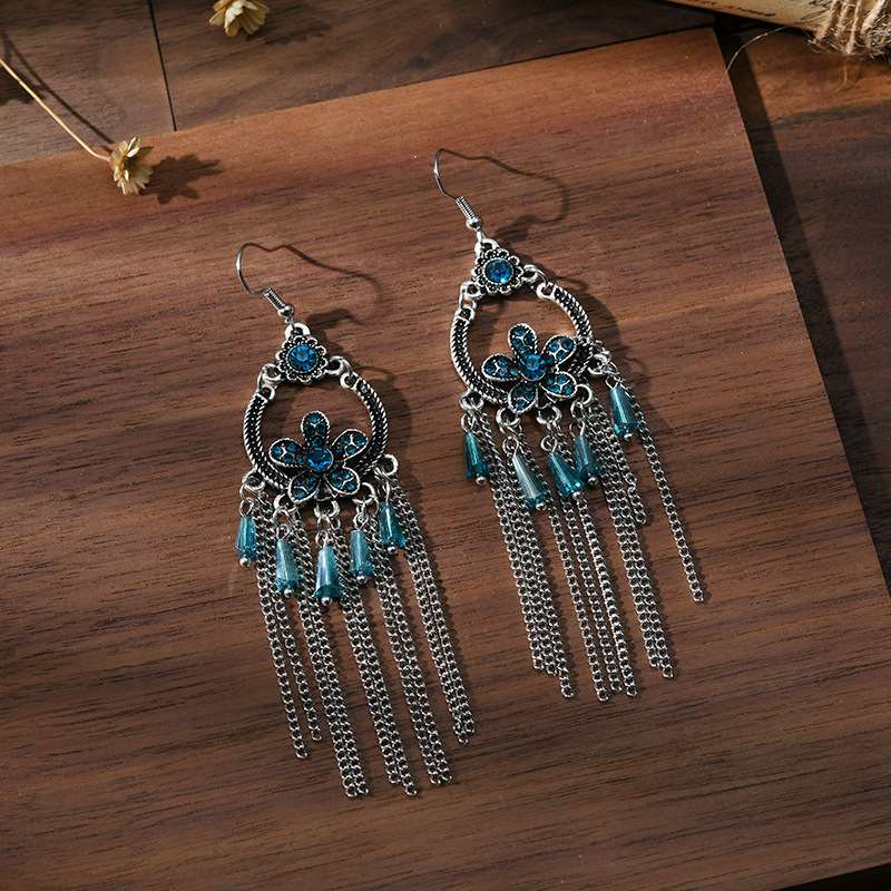 Korean-style fashionable, stylish, versatile, simple and elegant beige Chinese-style characteristic earrings 66 Ya Xin Specification image