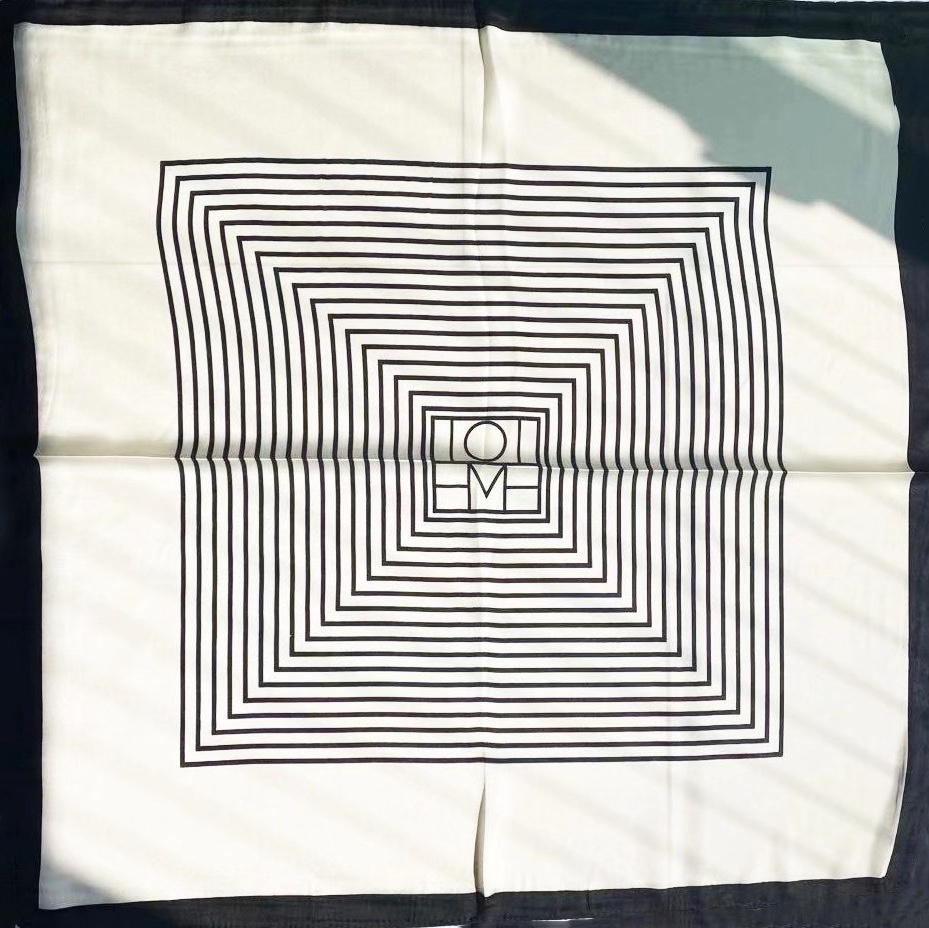 70Cm Square Towel 12