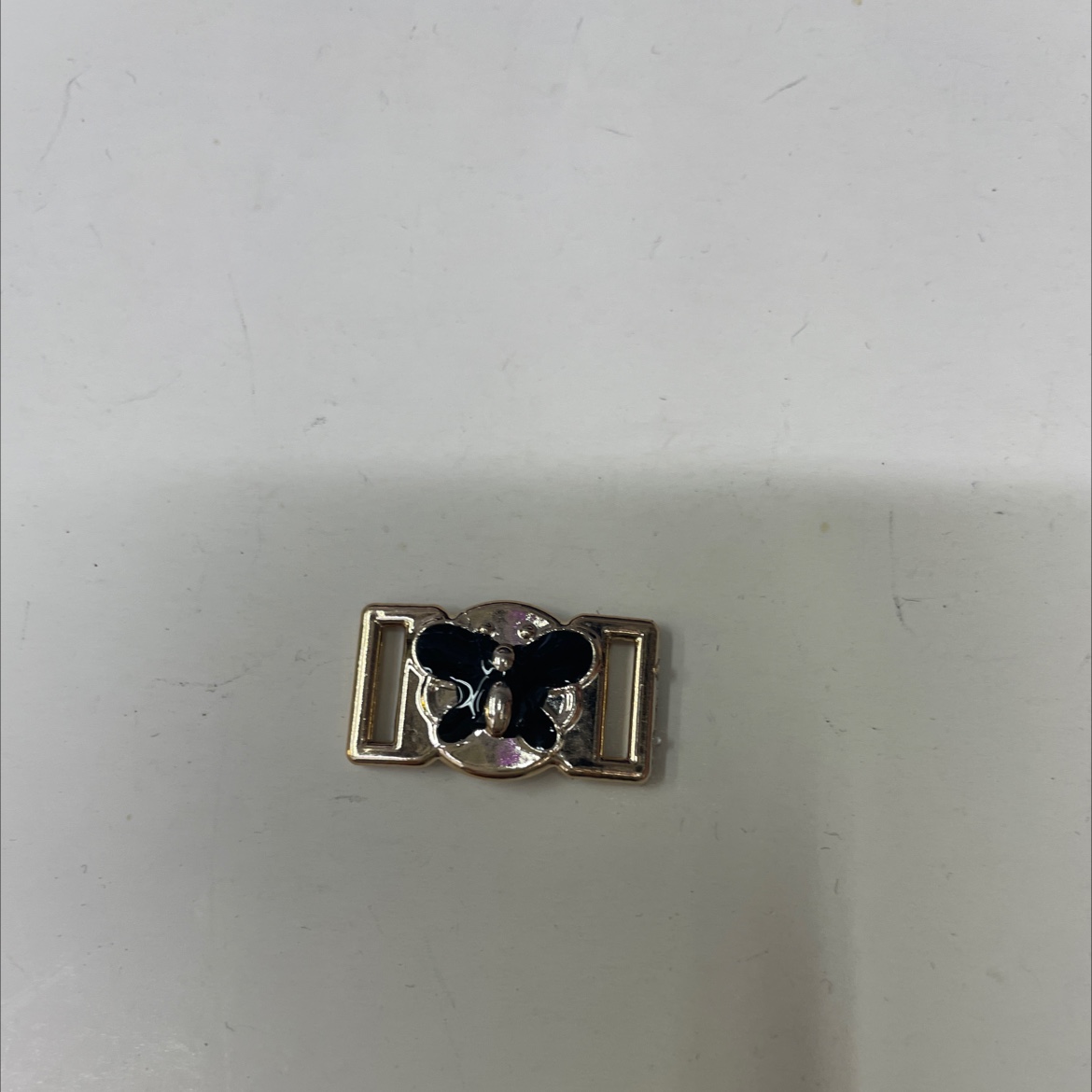 Butterfly electroplated shoe buckle