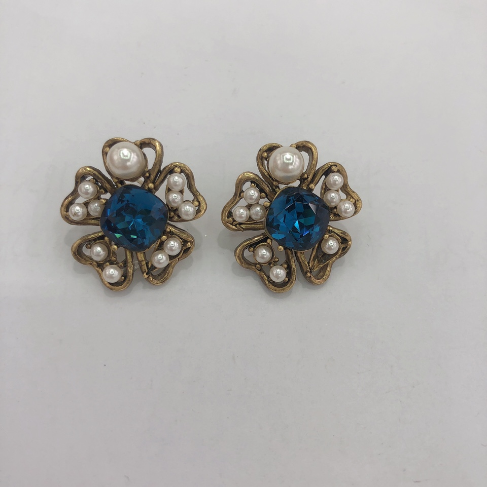 Rose design sentimental charm elegant temperament noble pearl earrings