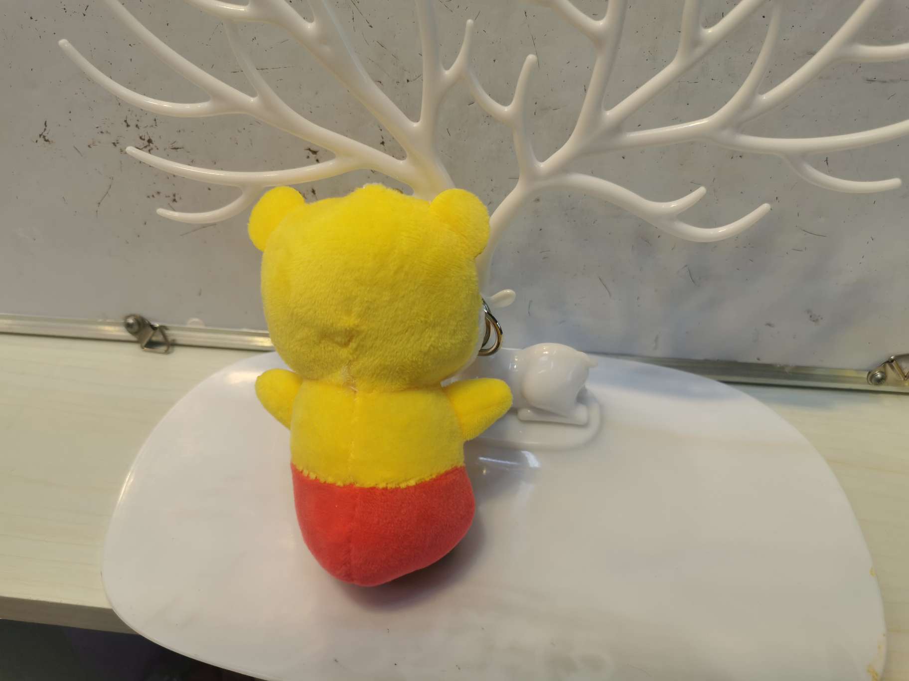 背带老虎：白底实物图