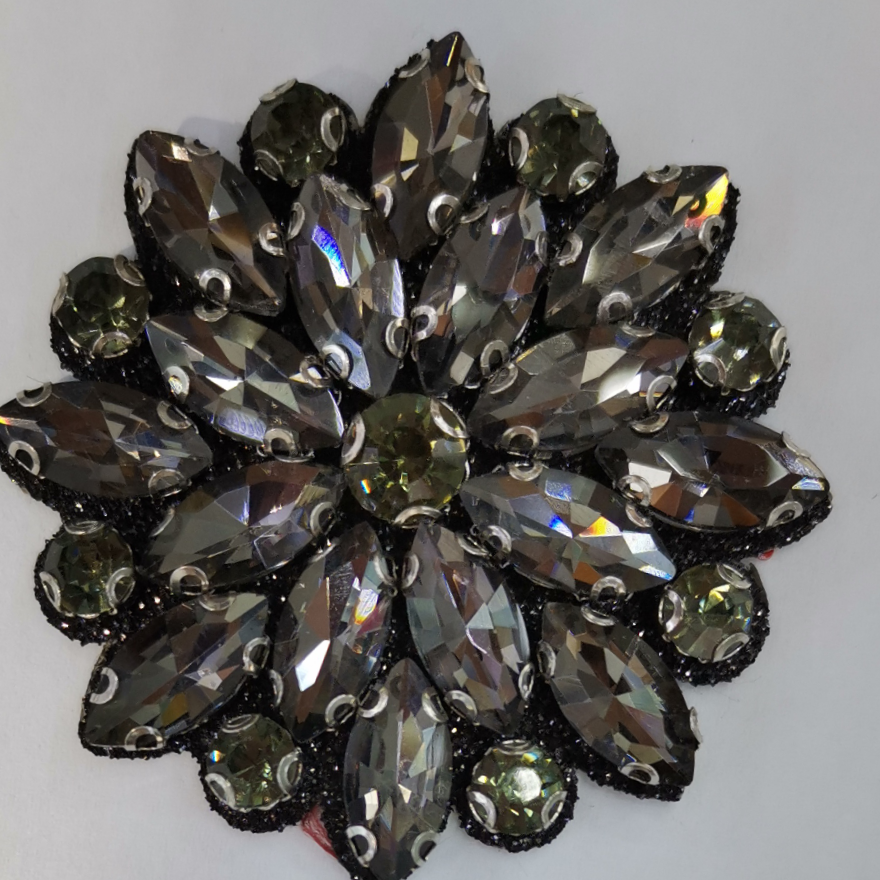 厂家直销精品胸针服装扣其它服装展示道具优雅装饰