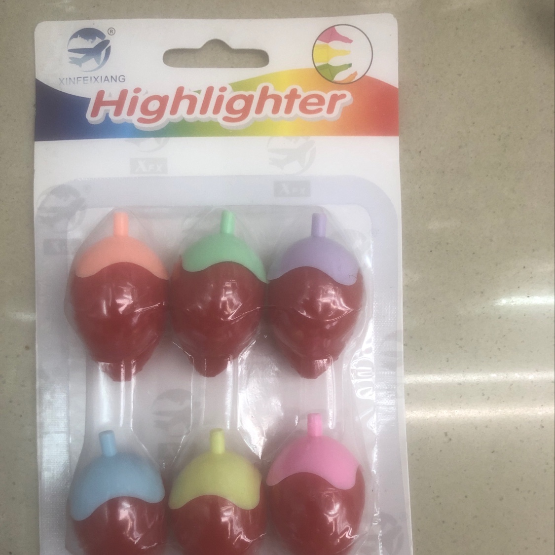 قلم الفراولة الفلورية