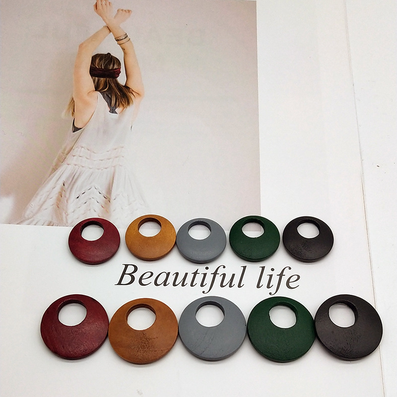 Solid wood earring pieces detail image 5