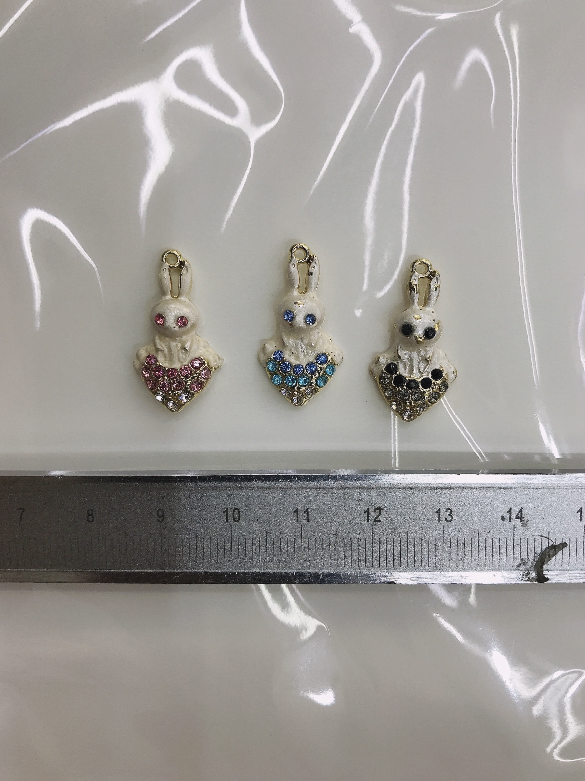 Colorful diamond rabbit details Picture