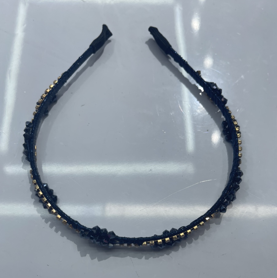 Grab chain and black crystal handmade Internet sensation