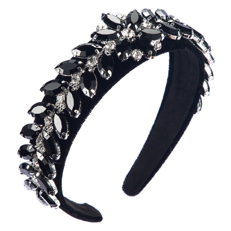 Black hair bands with popular leaf and flower accessories in Europe and America full figure