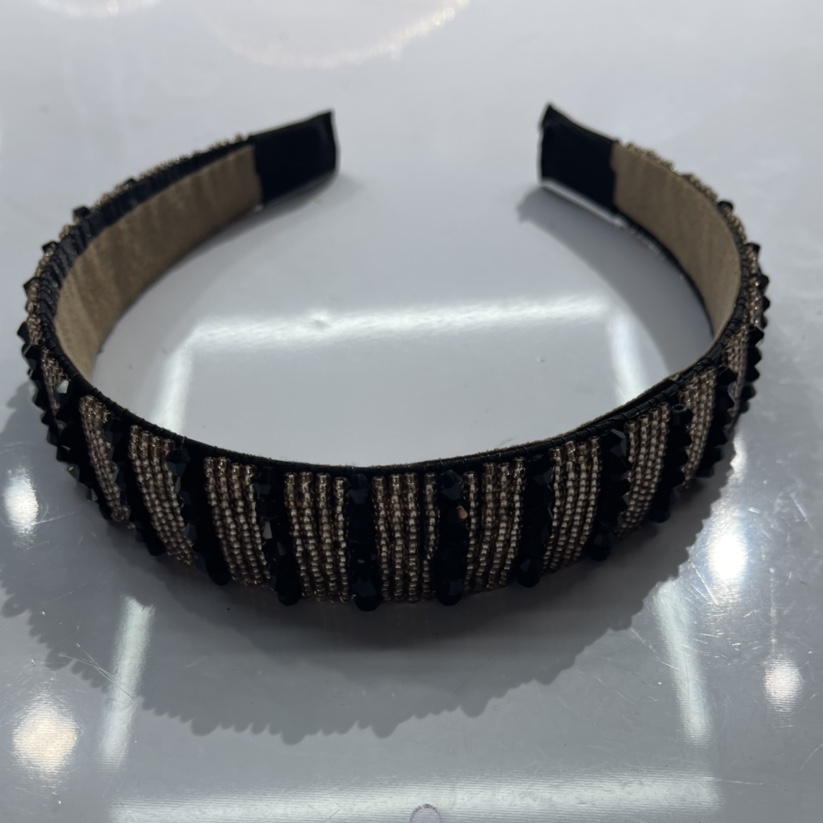 5 row black ten gold crystal rice bead head buckle