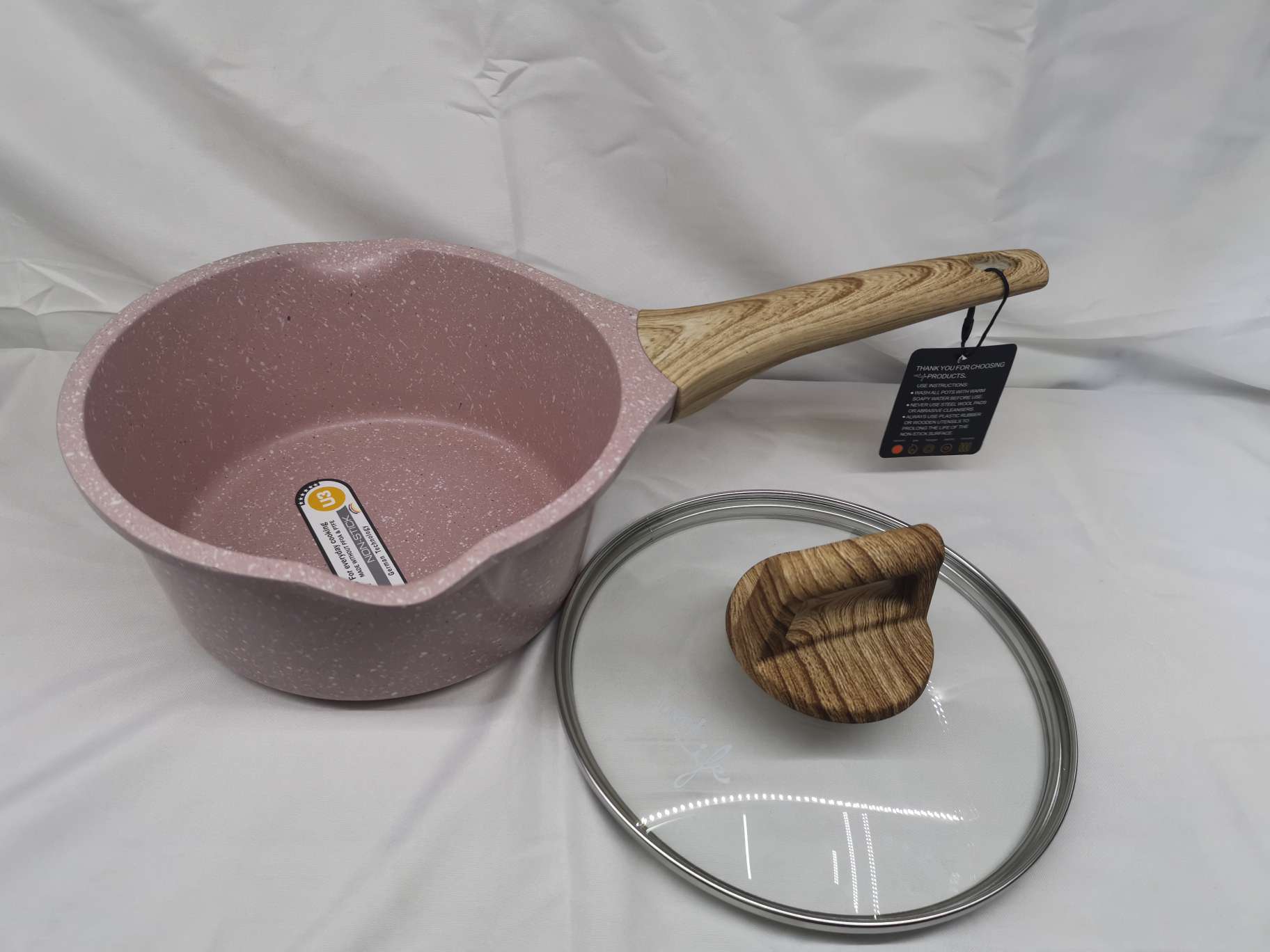 A 18cm light and fresh pink milk pot Item Picture