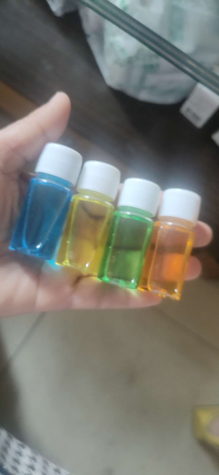 Aromatherapy supplement liquid: Blue Wind Chime, Blue Freesia, Lemon Yellow, Hilton, Green, Miss Cocoa details Picture