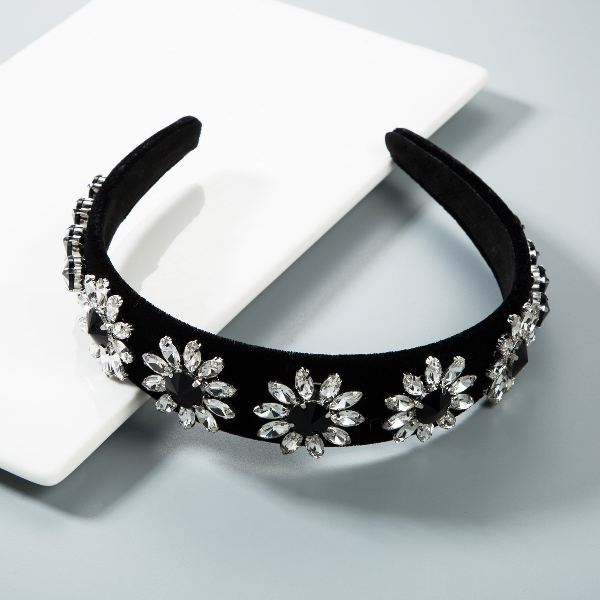 Full diamond sunflower geometric wide-edge velvet fabric headband Specification drawing