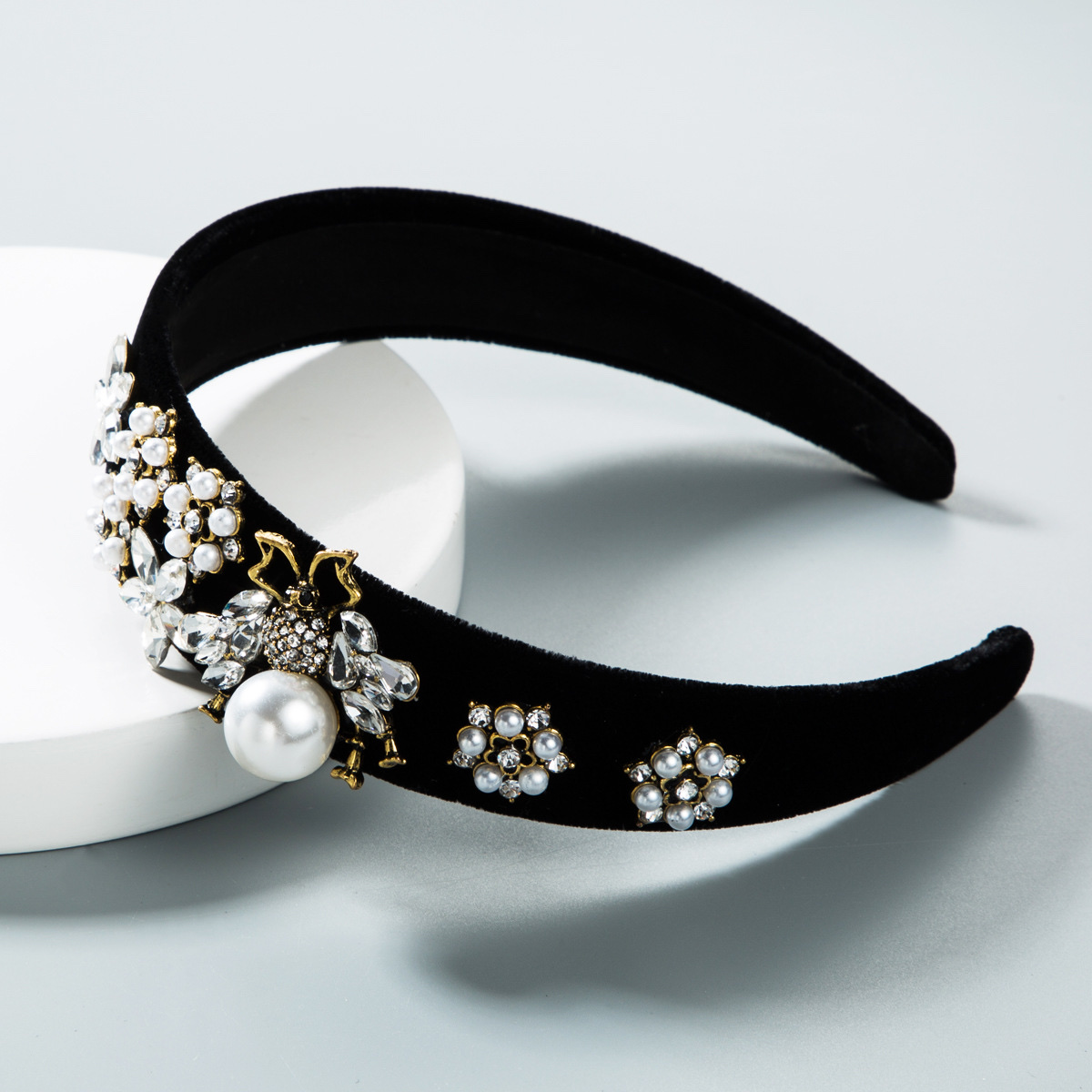 Baroque water diamond Bee Wide-edge velvet Christmas pearl headband details Picture