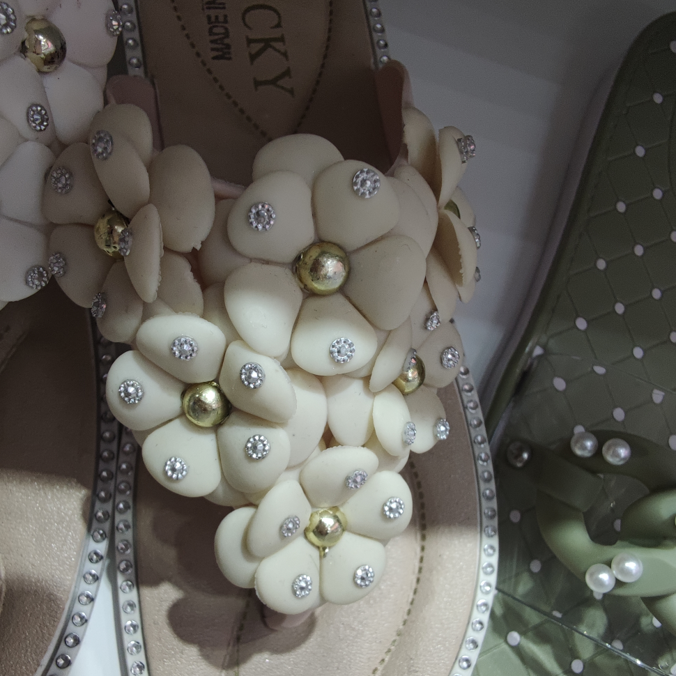 Beige flower shoes