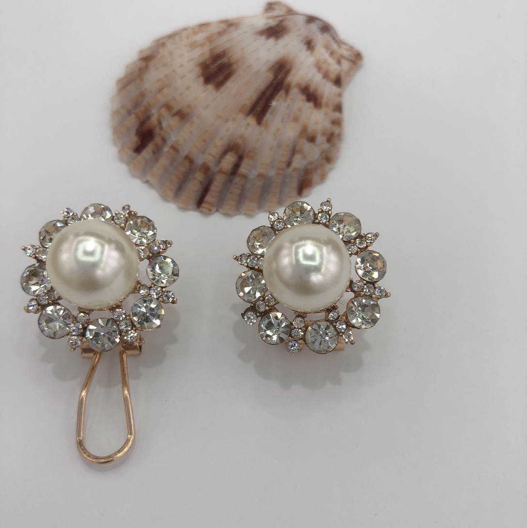 New moisture simple temperament personality design delicate sense of girls essential earrings