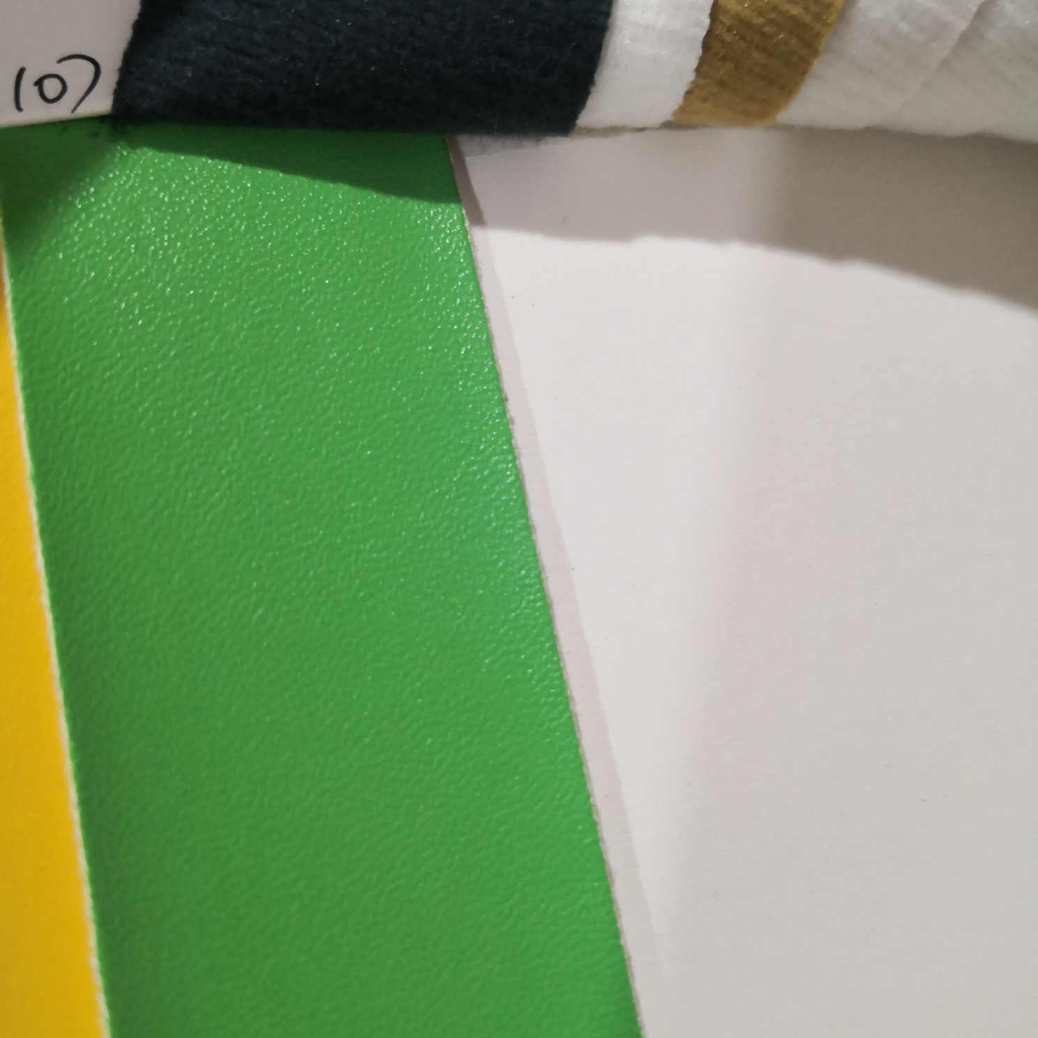 Manufacturers Direct Sales Of New Leather A Large Number Of Spot High School Low-Grade Luggage Sofa Shoes Fabric 16Pu Cheetah No. 2 Color Application Scenario