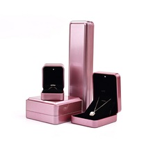 Zhihua factory direct sales LED light jewelry box ring box locket bracelet box spotlight jewelry box customization