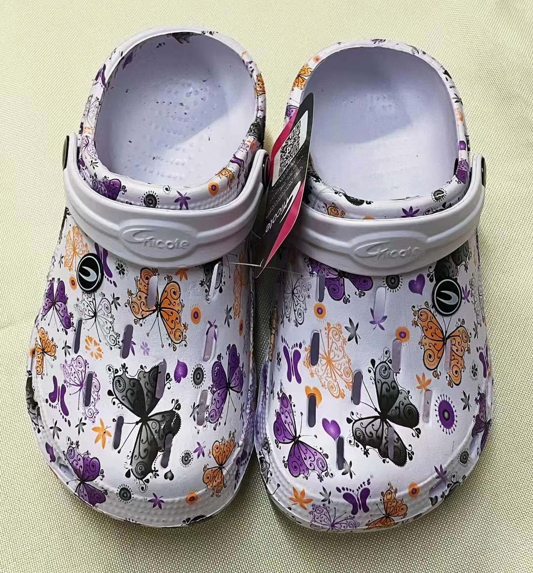 Water transfer printed crocs and garden shoes in stock detail image 4