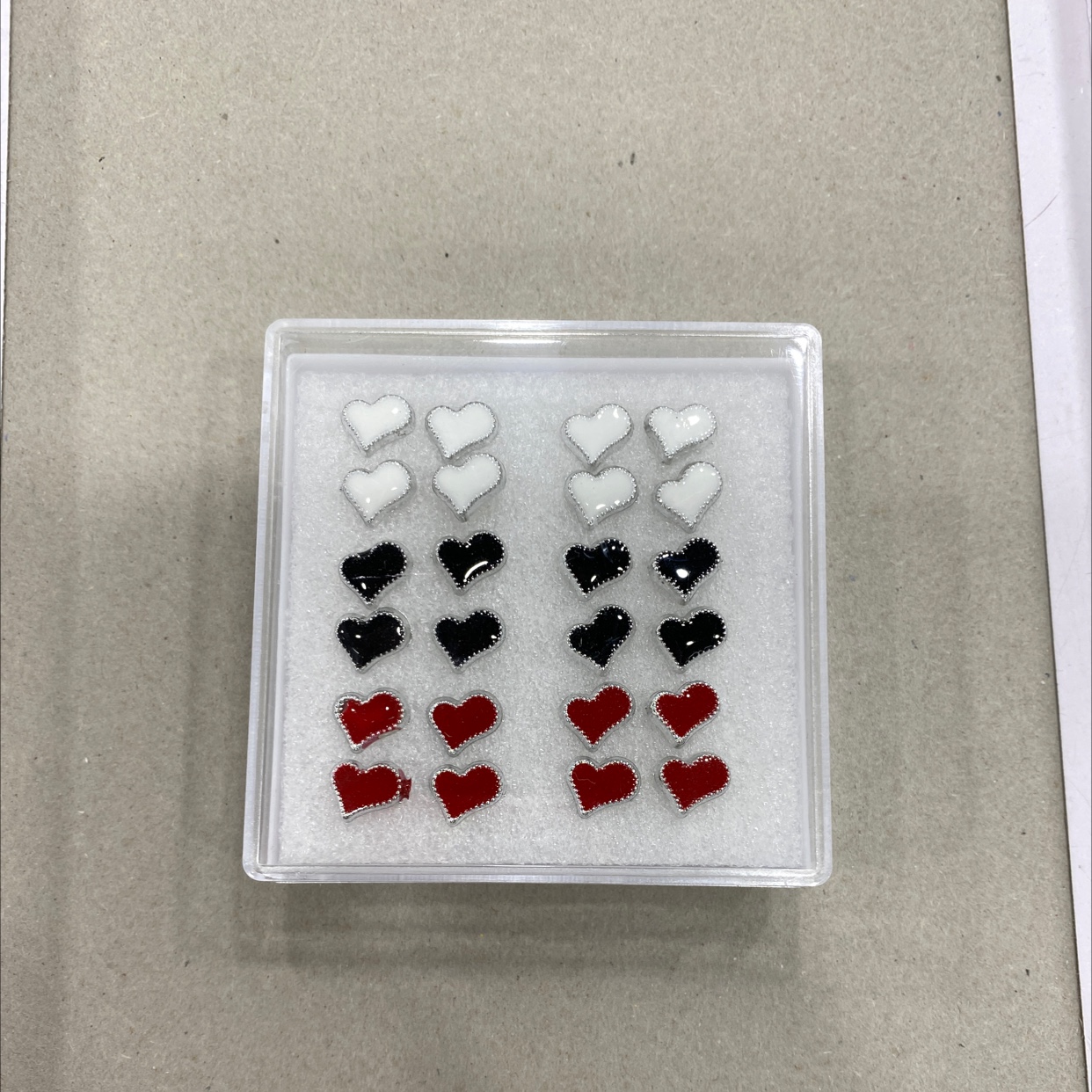 时尚饰品滴油歪心耳饰