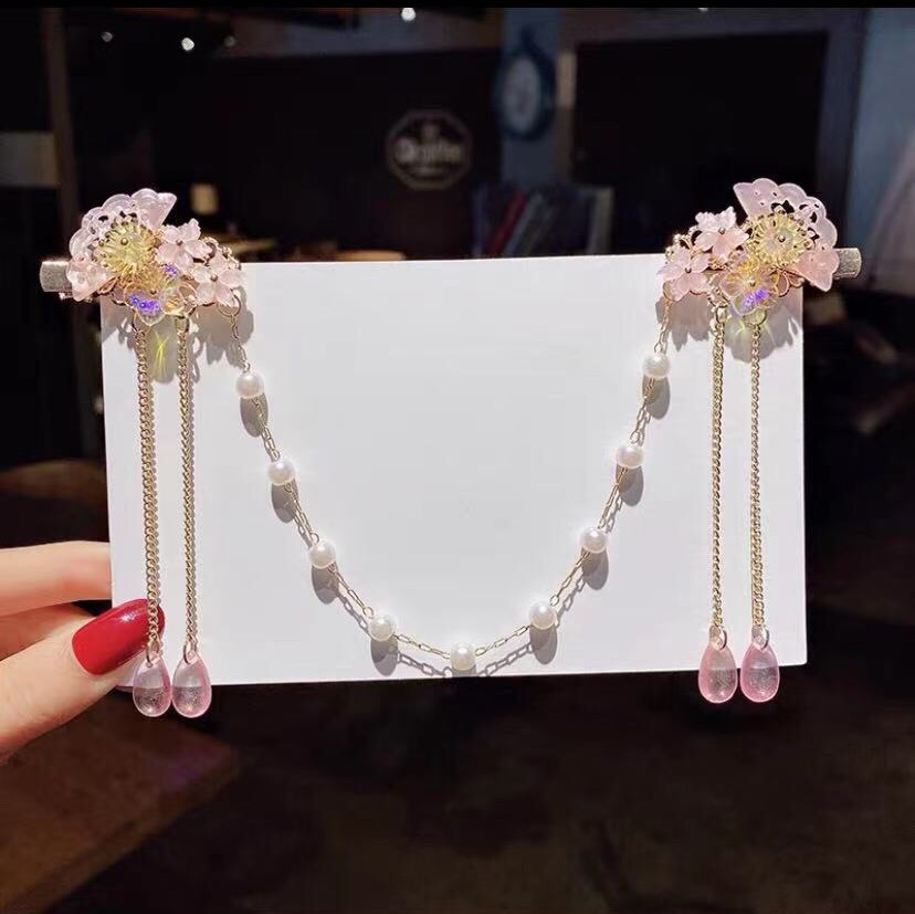 Skin-colored double-flower fan forehead chain
