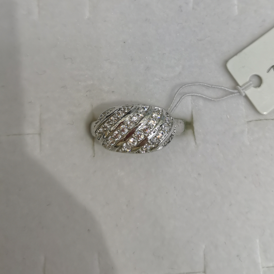 6 white zircon rings