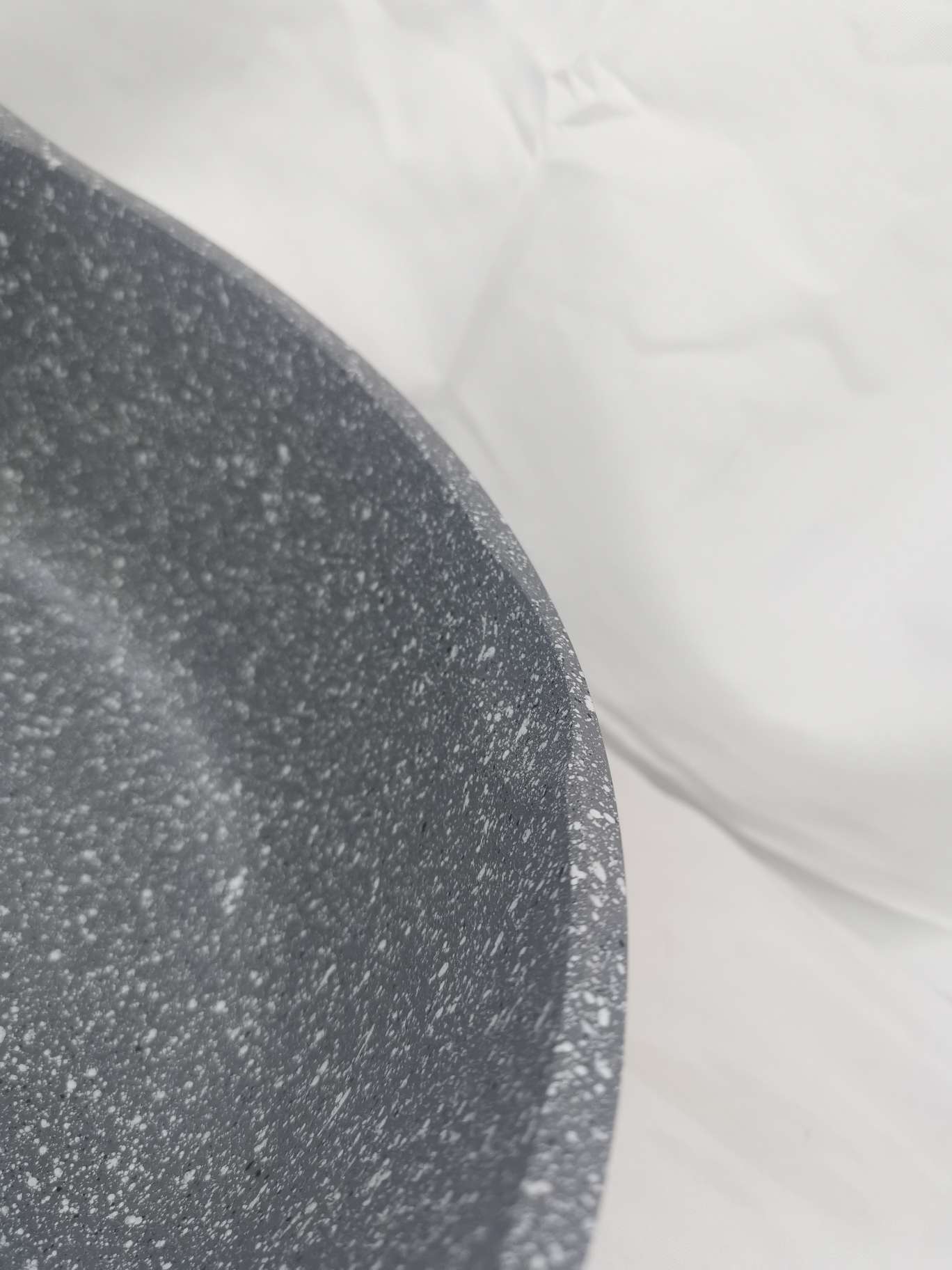 A small apartment with a 24cm frying pan and wok for two people details Picture