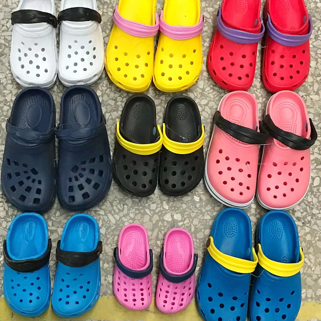 Mixed adult garden shoes in stock