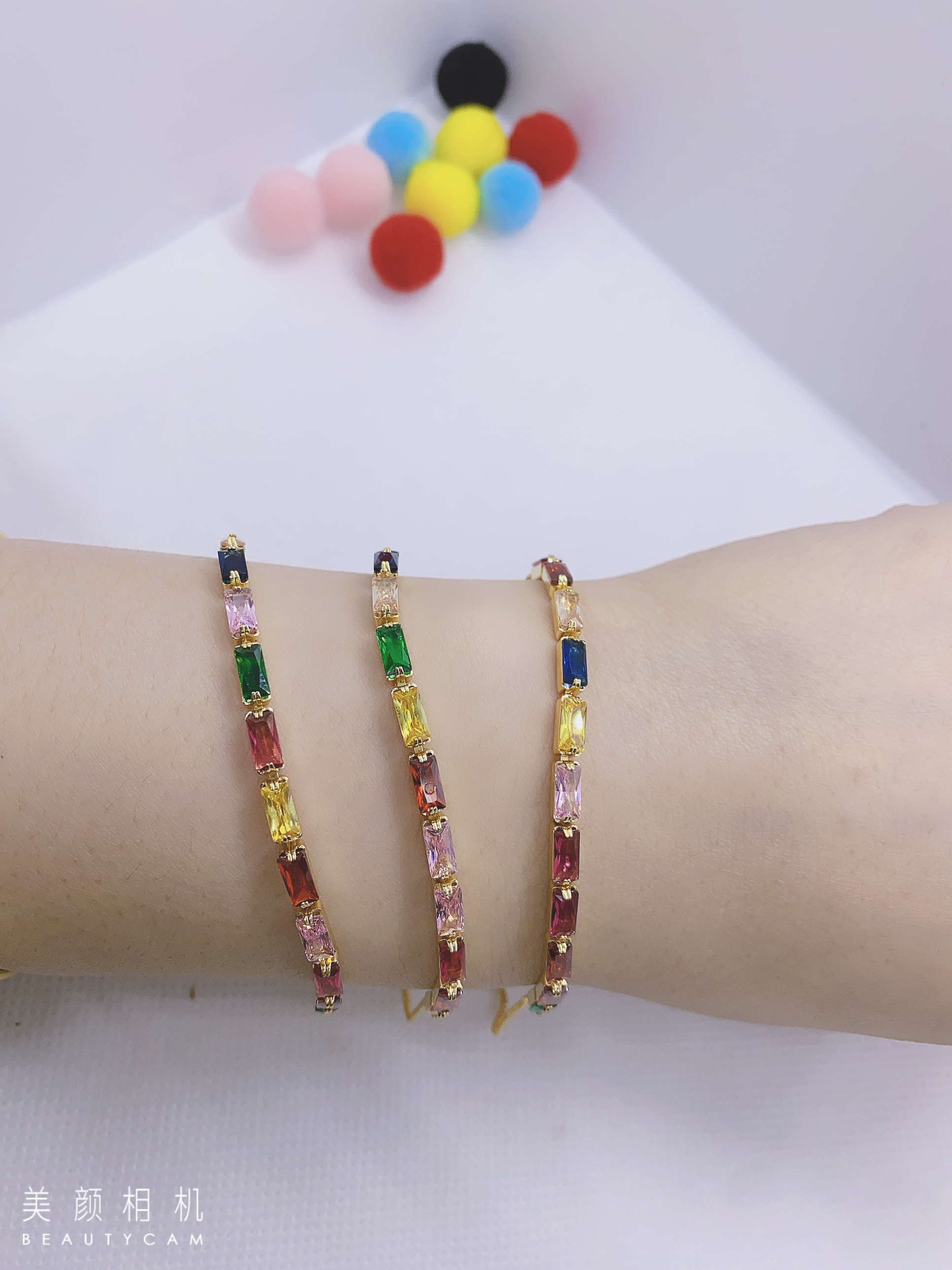 Colored T zirconium bracelet Application Scenario