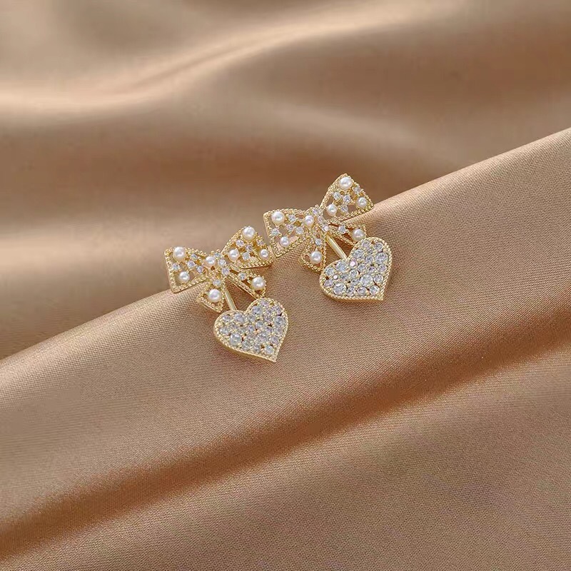 Personalized design of sweet and trendy earrings for Japanese and Korean celebrities, luxurious and stylish