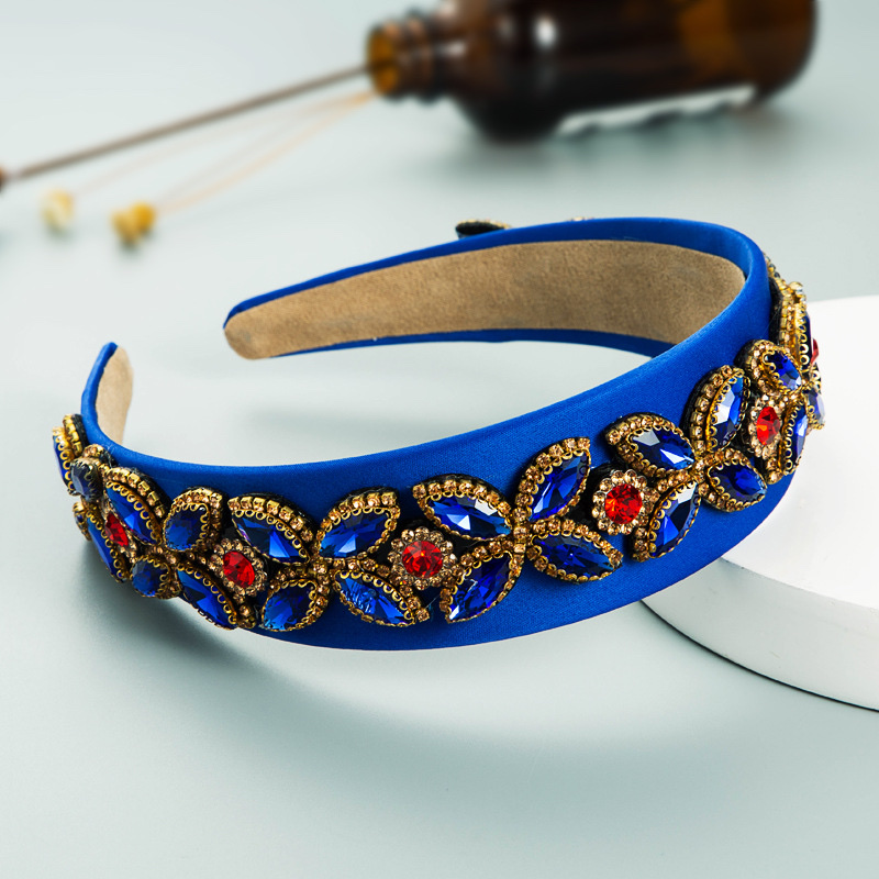 European and American Baroque style fabric headband with colorful rhinestone flowers, royal blue Application Scenario