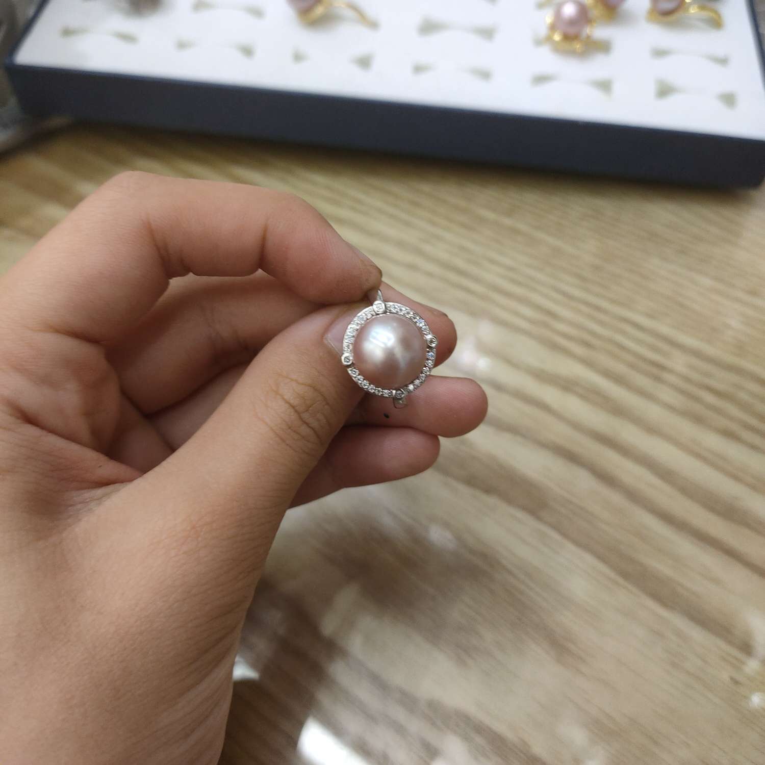 珍珠戒指细节图