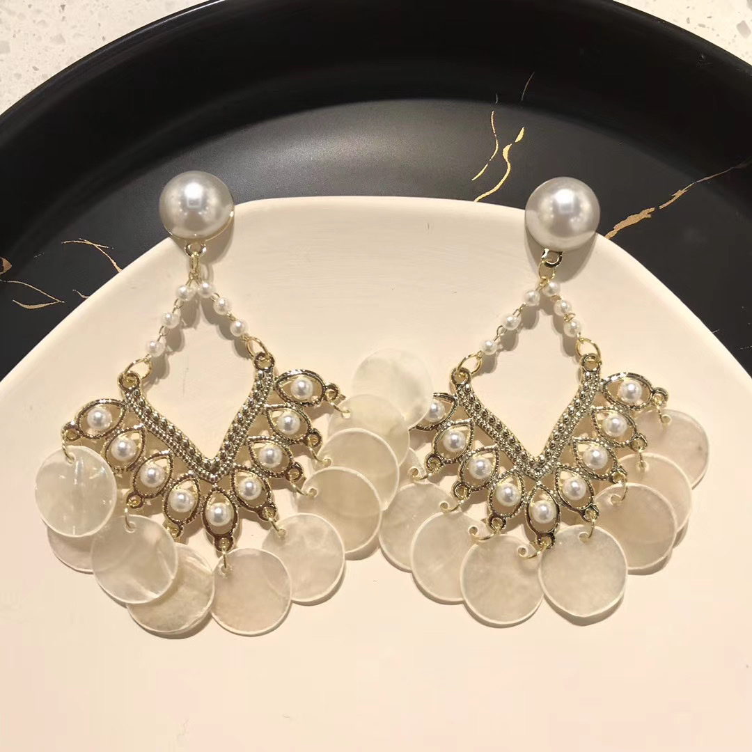 New trendy earrings for women, long and elegant, suitable for round faces. Pure silver, high-end, French, trendy and exaggerated earrings Specification image