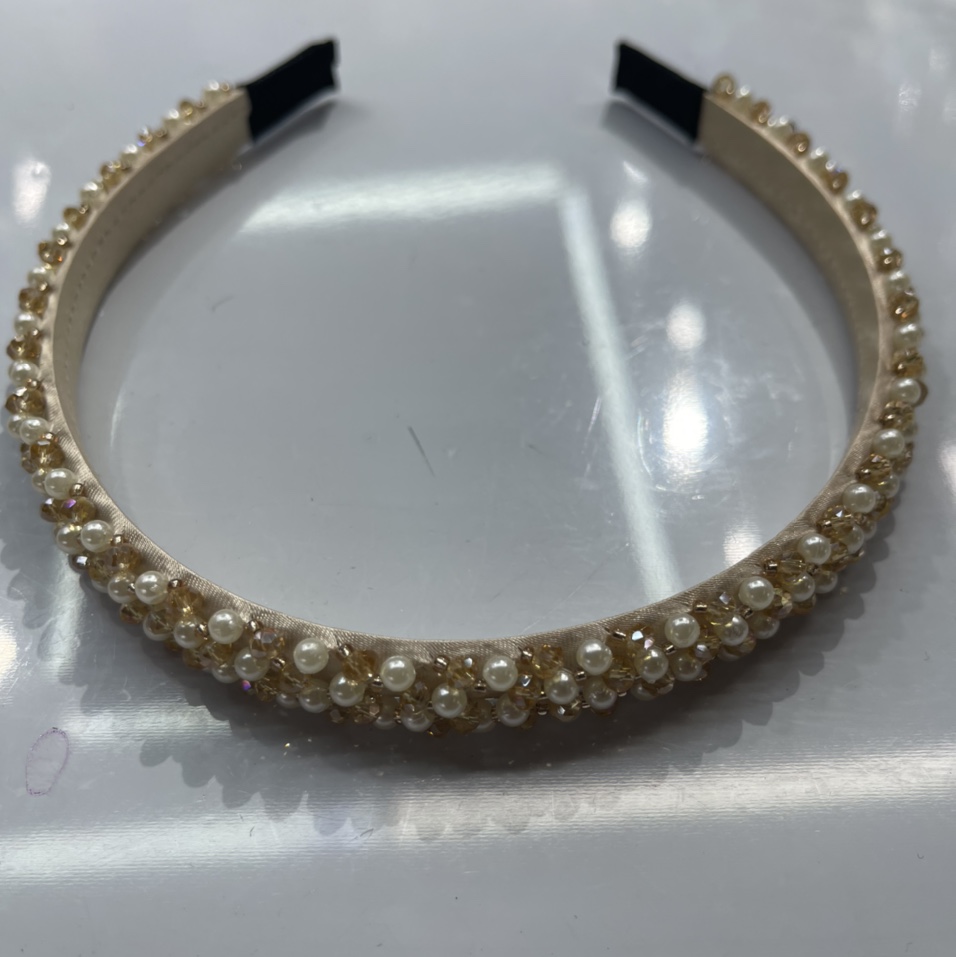 The latest hand-made crystal Internet celebrity 4-row gold guest