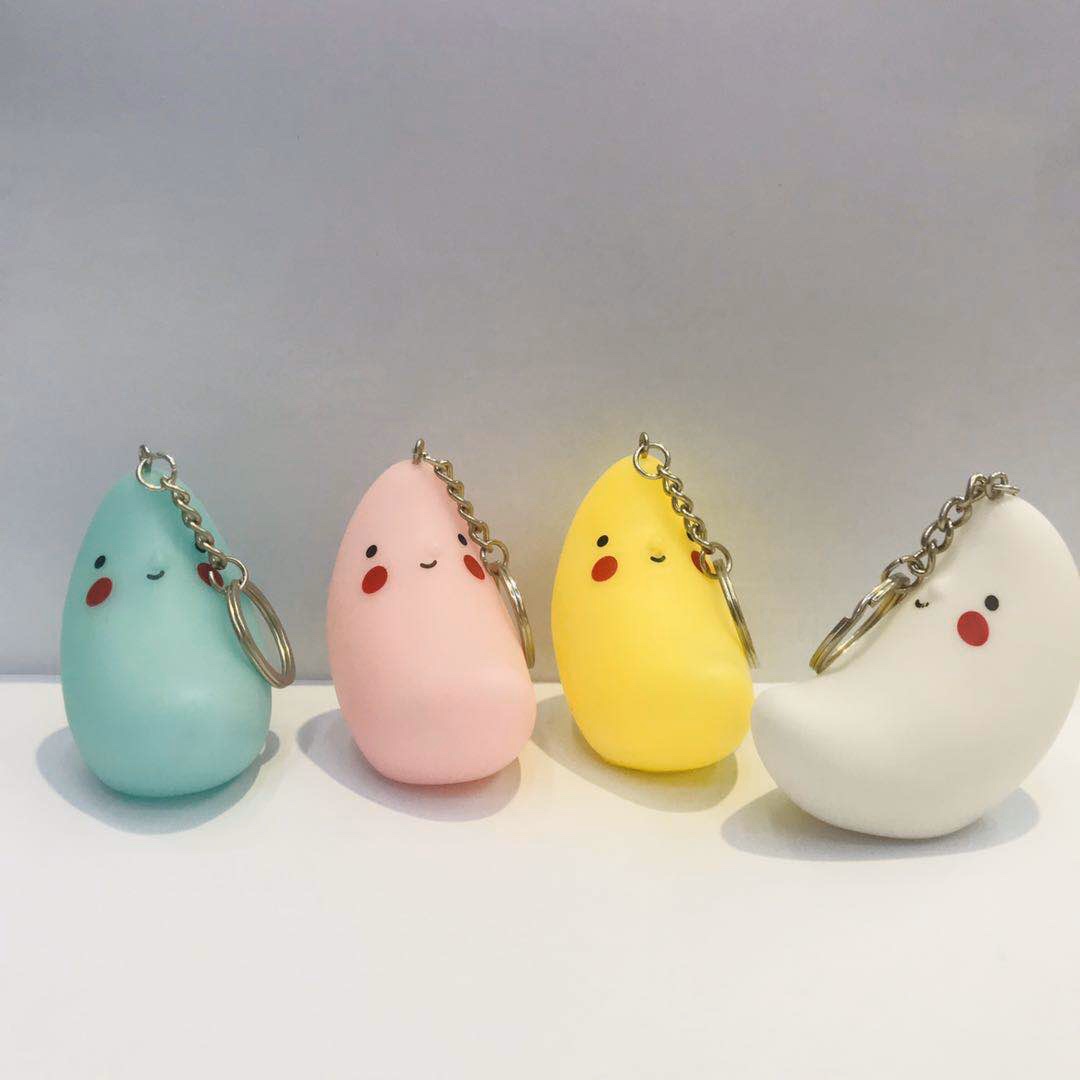 卡通搪胶带灯触摸月亮钥匙扣
