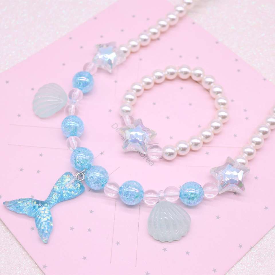 Children's necklace, beauty fish tail girl imitation pearl shell necklace bracelet set, girls' accessories Application Scenario