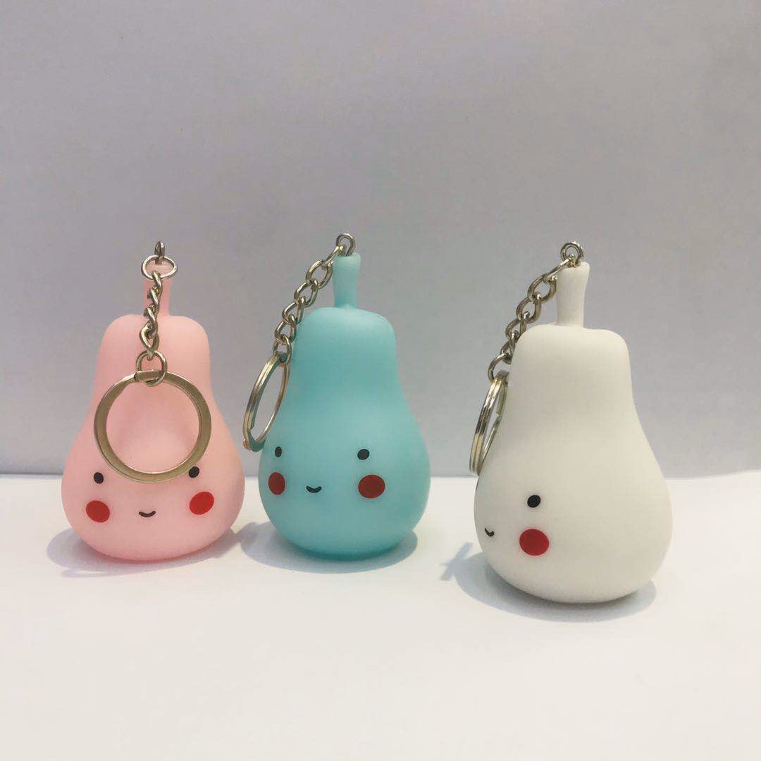 卡通搪胶带灯梨子葫芦钥匙扣