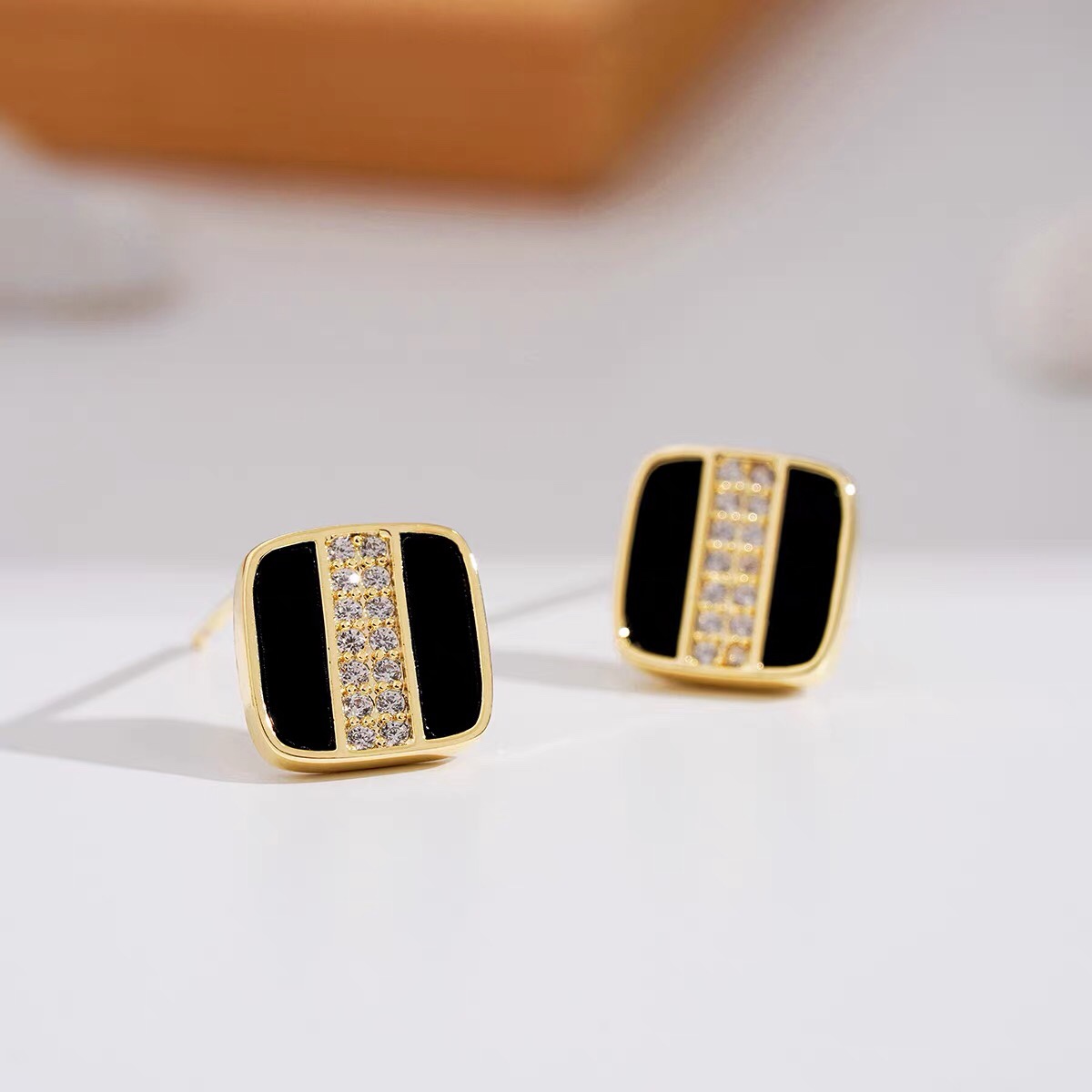 Elegant temperament fashion trend new chic all matching earrings
