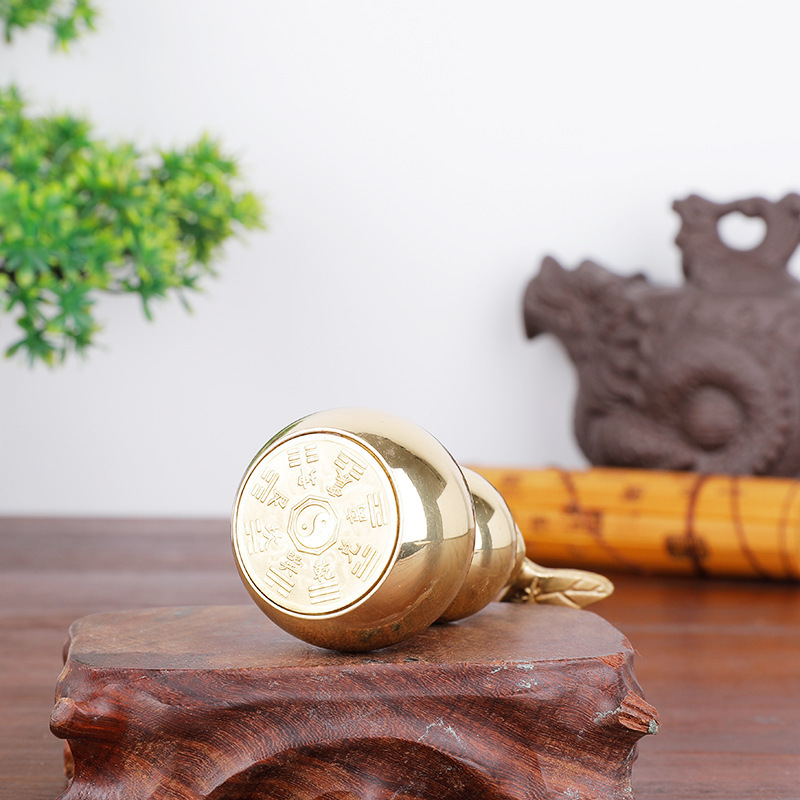 The manufacturer supplies copper gourd ornaments, including leaf gourds, bagua gourds, smooth bottoms, and large and small copper gourds for wholesale detail image 3