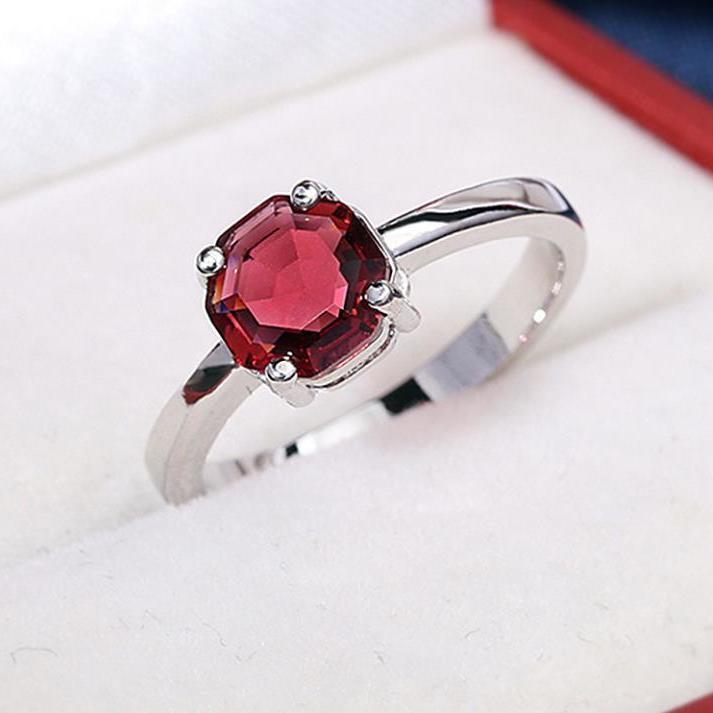 Fashionable natural ring kaleidoscope cut gemstone women's gemstone setting ring detail image 1