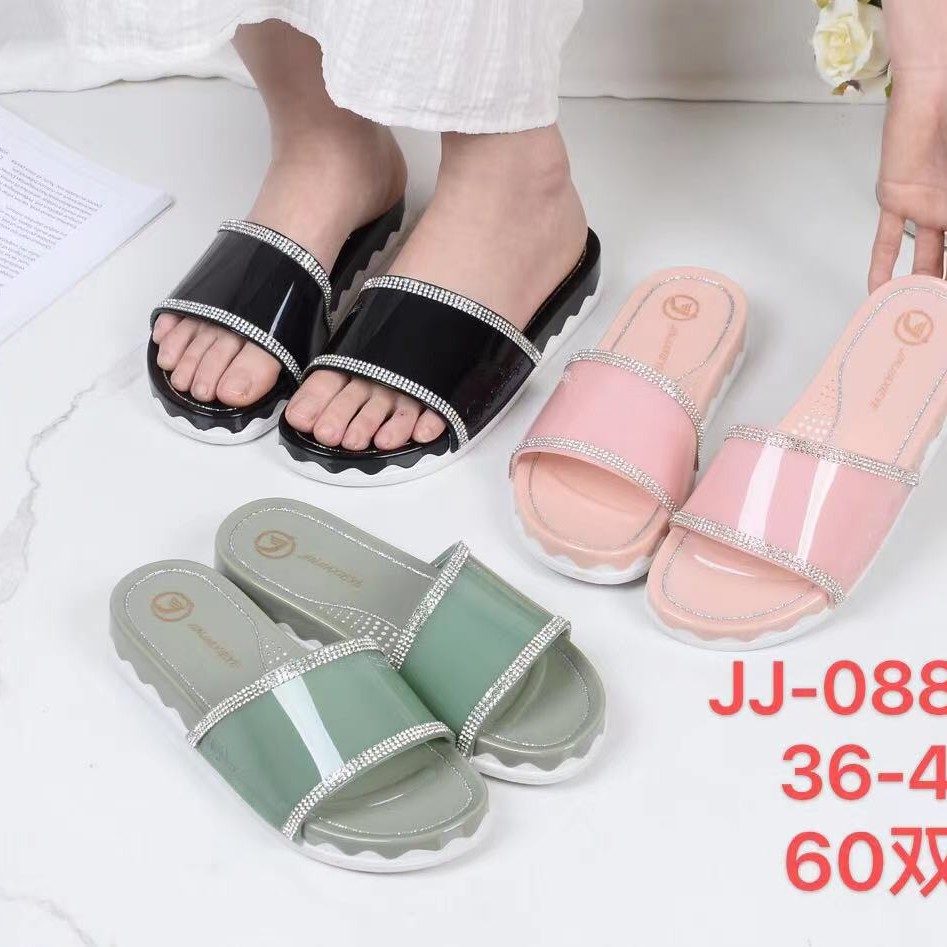 Diamond strap girls summer fashion slippers 170