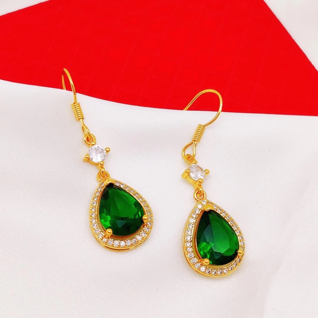 Grandma green water drop zircon earrings