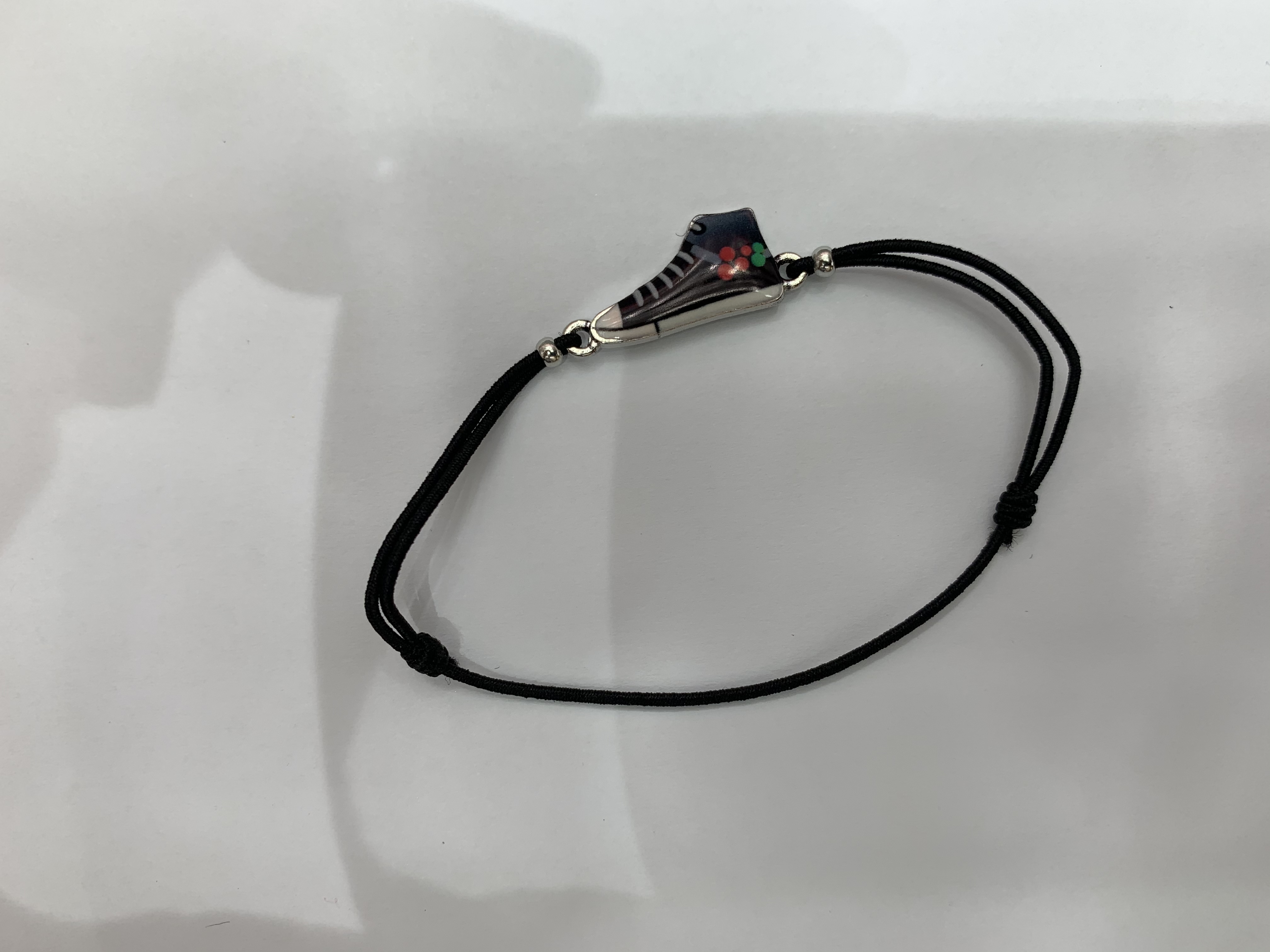 夏天爆款高帮运动鞋环保合金幸运手链之黑色弹力绳系列之003细节图